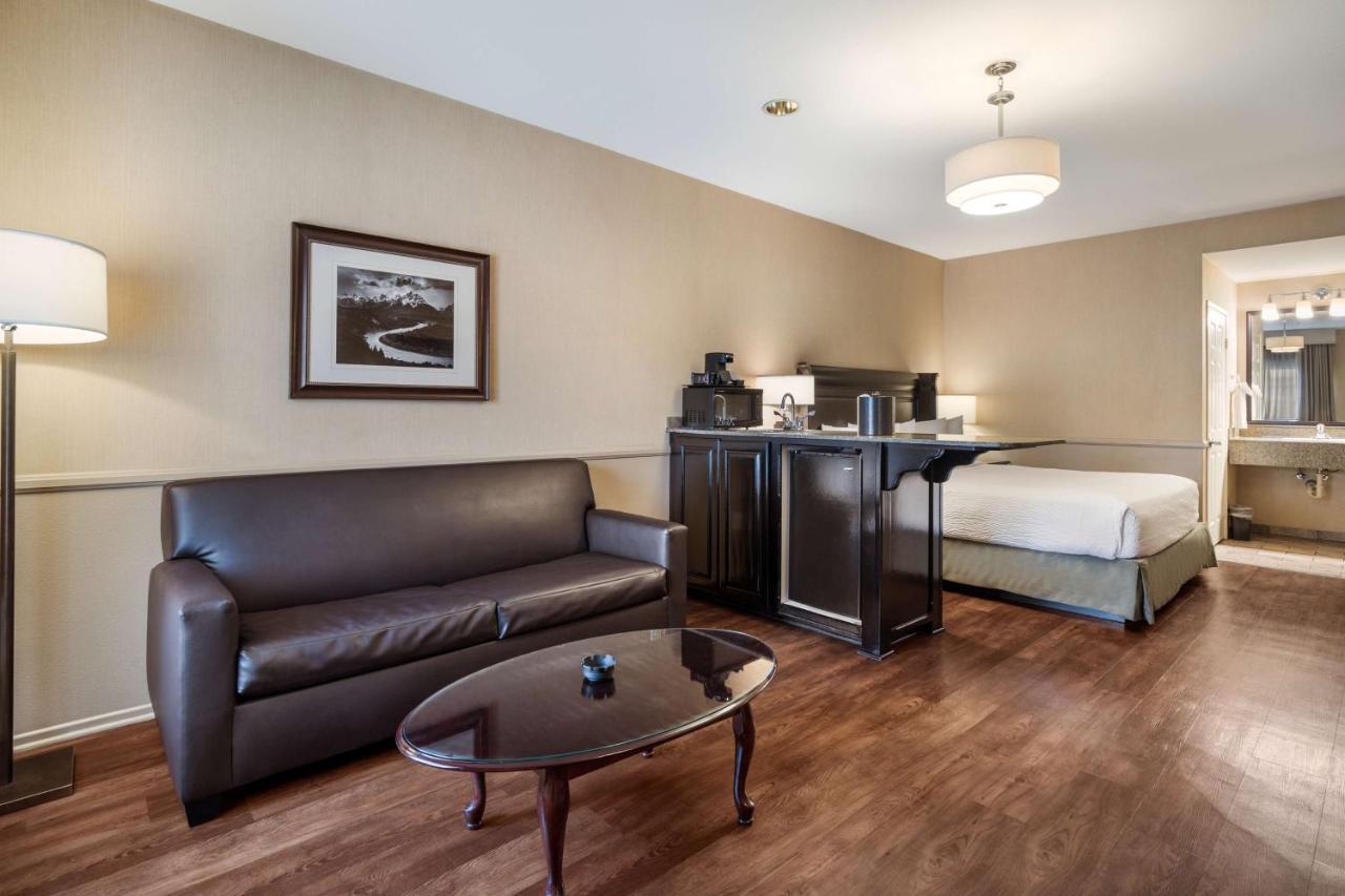 Best Western Corona Hotel & Suites Exteriér fotografie
