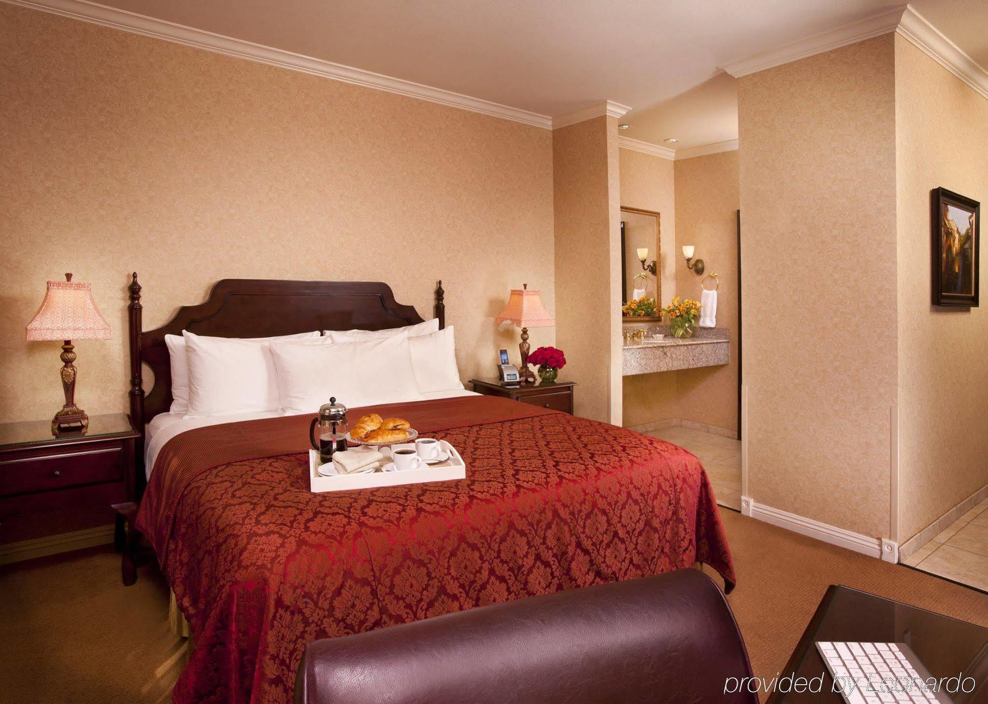 Best Western Corona Hotel & Suites Pokoj fotografie